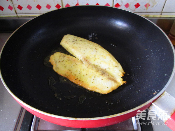 Pan-fried Snapper with Herbs and Cherry Tomatoes recipe