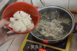 Tofu and Pork Soup with Enoki Mushroom and Fungus recipe