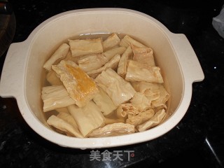 [cantonese Cuisine] Soaked Bean Sprouts with Bamboo and Ginkgo recipe