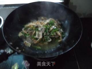 Shredded Pork with Green Pepper Egg Skin recipe