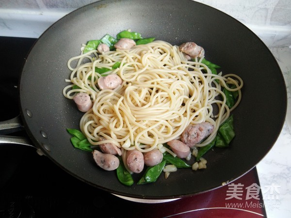 Pasta with Garlic and Black Pepper recipe