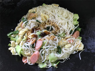 Fried Noodles with Green Vegetables and Eggs recipe