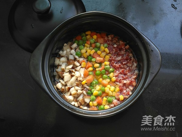 Cantonese Sausage Claypot Rice recipe