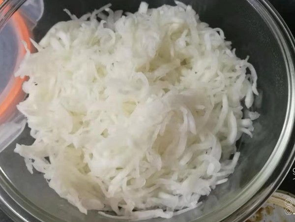 Stir-fried Pork with Sour Radish recipe