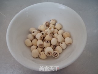 Lotus Seed Red Bean White Fungus Soup recipe