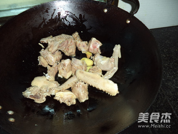 Steamed Duck with Peanuts recipe