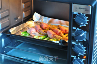 Grilled Prawns with Tomato Sauce and Bacon recipe