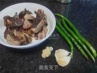 Stir-fried Duck with Green Pepper recipe