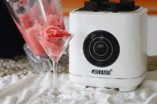 Don’t Eat The Watermelon Smoothie Soon, It Will Melt Your Heart recipe