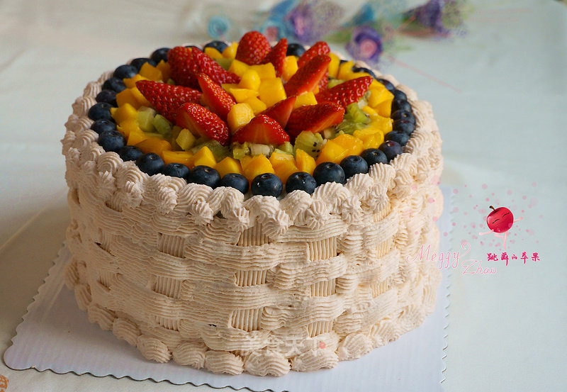 Fruit Filling Cream Cake