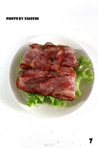Hormel Bacon, Deliciously Different-bacon Egg Burger recipe