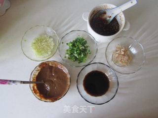 Wontons with Sesame Sauce recipe