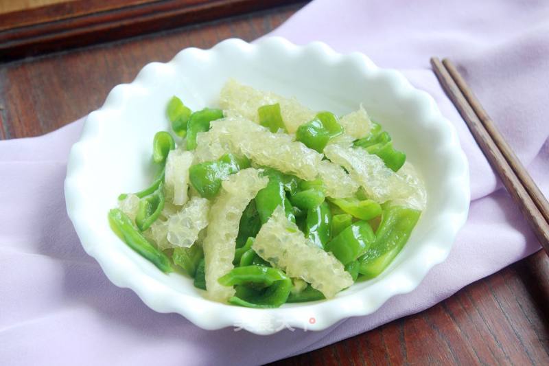 Stir-fried Pork Skin with Green Pepper recipe