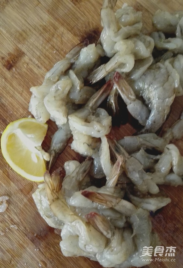 Black Pepper Beauty Shrimp Tails Being Coaxed recipe