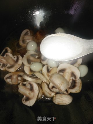 Pork with Quail Egg and Mushroom recipe