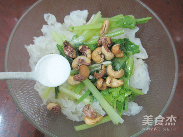 Cold White Fungus recipe