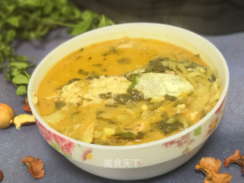 Sauerkraut and Grass Fish Head Soup recipe