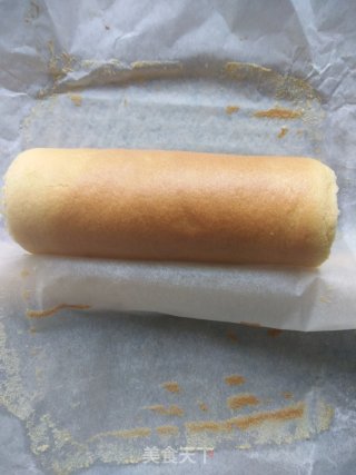 Blueberry Sauce Cake Roll recipe