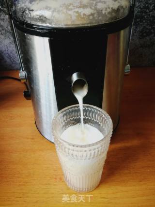 Freshly Squeezed Dangshan Pear Juice recipe