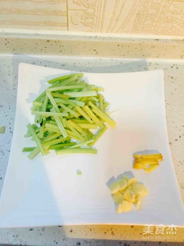 Stir-fried Squid Whiskers recipe