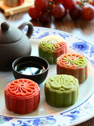 Three Color Snowy Moon Cakes recipe