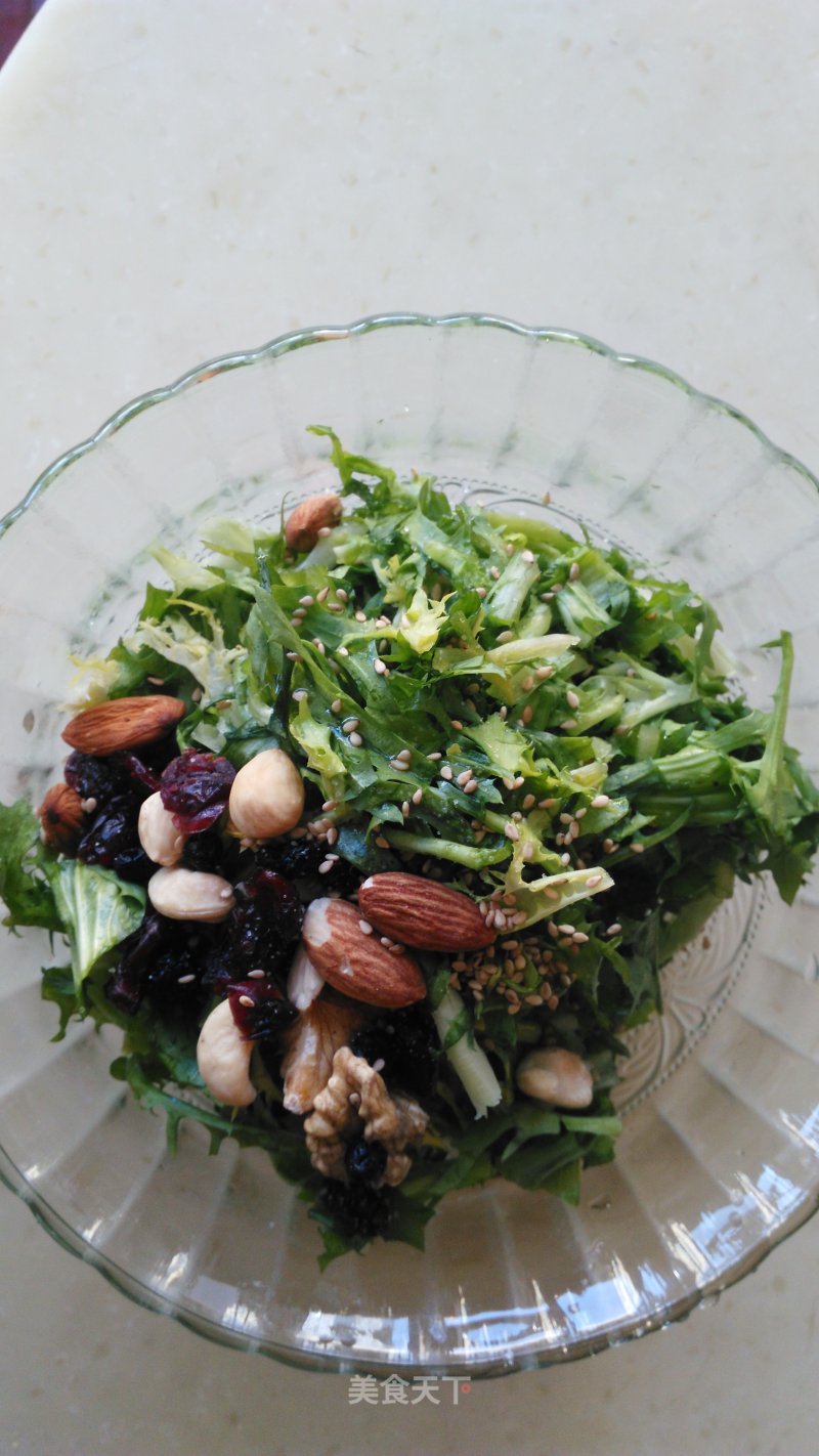 Bitter Chrysanthemum Nut Salad recipe