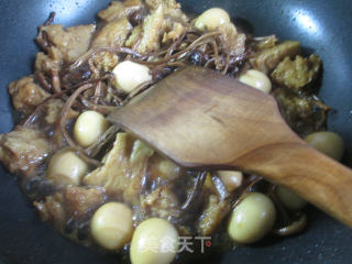 Barbecue Bran with Tea Tree Mushroom and Quail Egg recipe