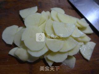 Fried Potatoes with Bamboo Shoots and Squid recipe