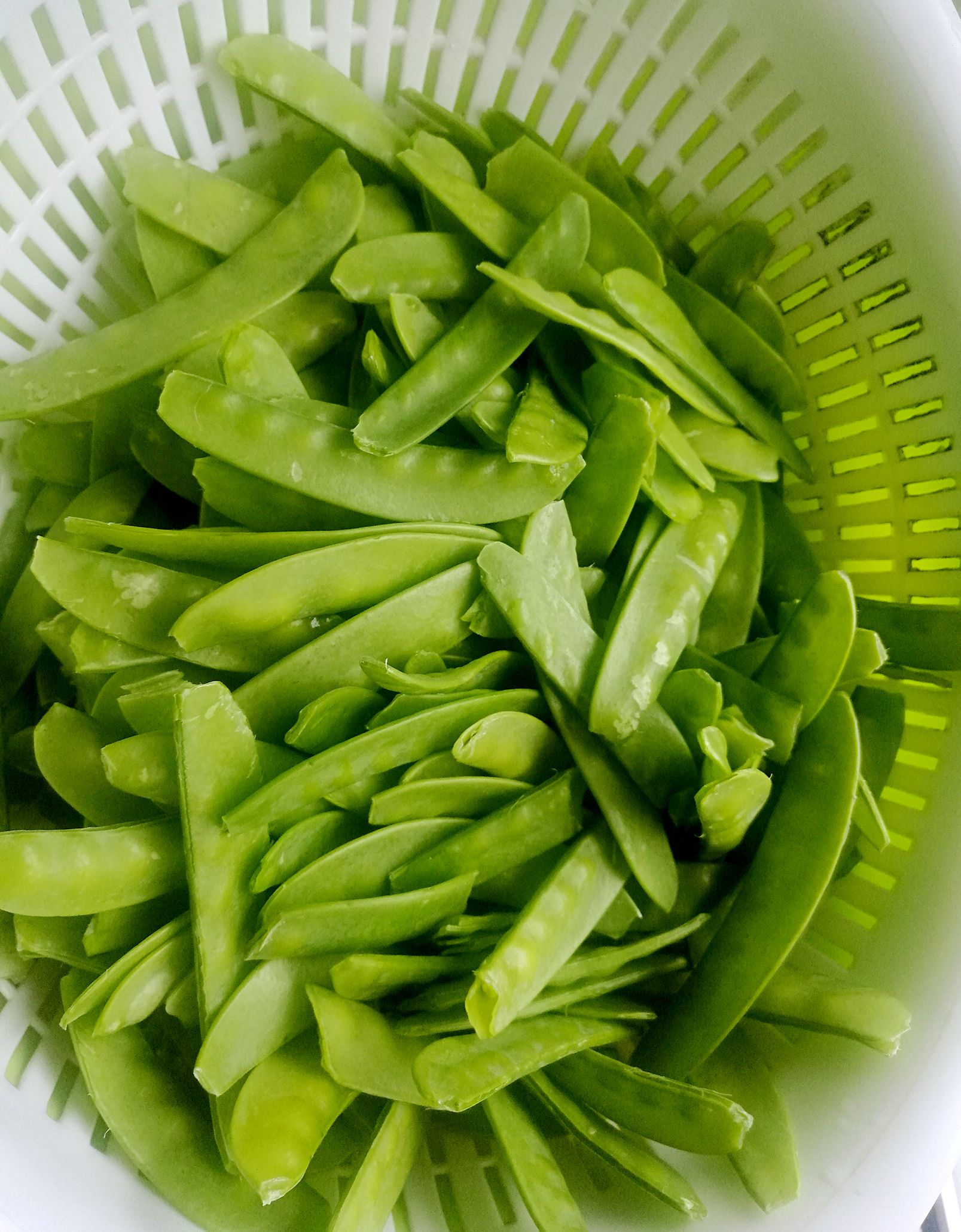 Fried Sausage with Snow Peas recipe