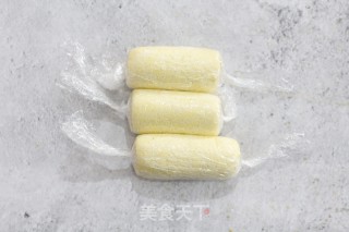 Little Yellow Man Banana Cake Roll recipe