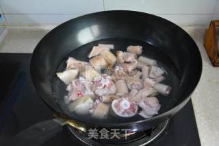 Braised Pork Tail with Chestnuts recipe