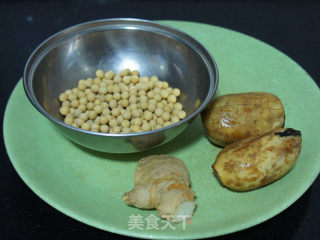 [soybean, Lotus Root and Trotters Soup] recipe
