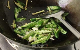 Spicy Stir-fried Flower Clams recipe