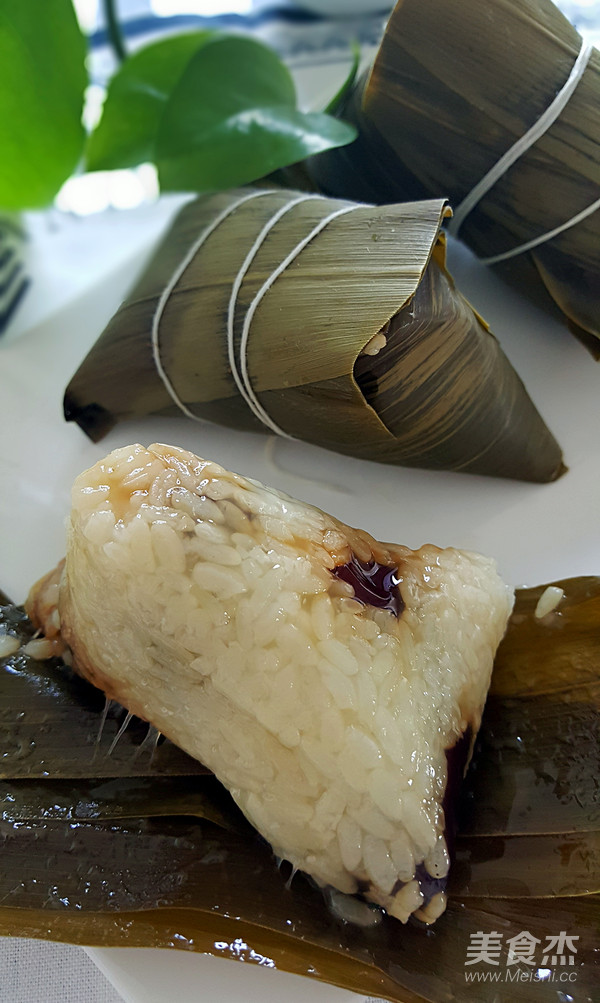 Traditional Jiangmi Red Date Zongzi recipe