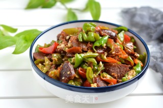 Stir-fried Sausage with Chili recipe