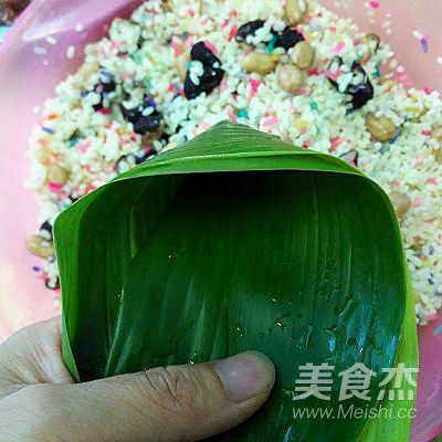 Colored Rice, Peanuts and Mushroom Dumplings recipe