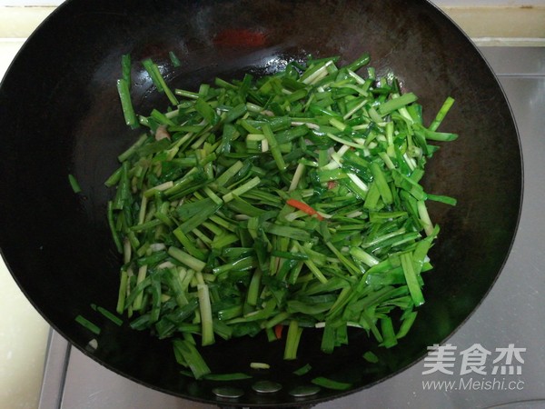 Stir-fried Sea Hare with Leek recipe