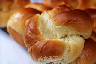 A Happy Day Starts with Delicious [yogurt Old Bread] recipe