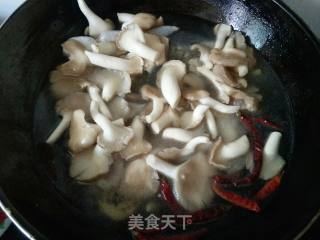 Stewed Grass Carp with Hime Mushroom recipe