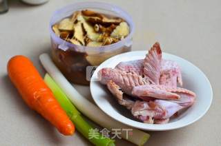 Grilled Chicken Wings with Mushrooms recipe