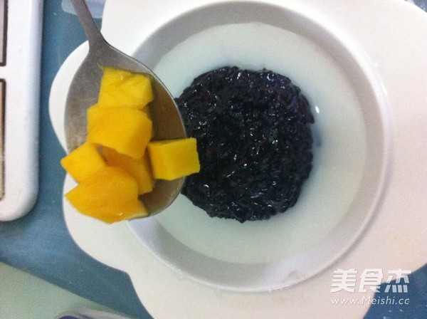 Mango Black Glutinous Rice Sweet and Sweet recipe