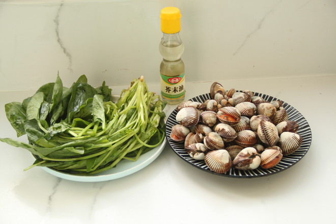 Spinach Mixed Clams recipe