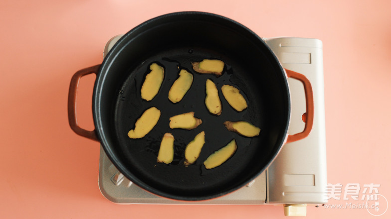 This is A Confinement Dish that Has Been Spread for A Long Time-sesame Oil Chicken recipe