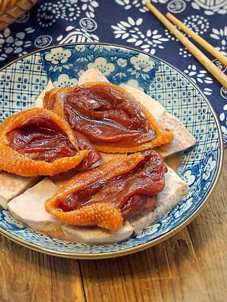 Steamed Cantonese-style Cured Duck with Taro
