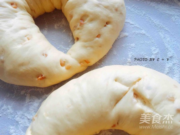 Pumpkin Cheese Soft European Buns with Fragrant Peanuts recipe