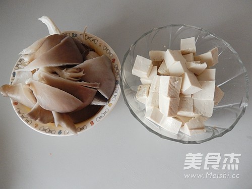 Mushroom Tofu Fish Soup recipe