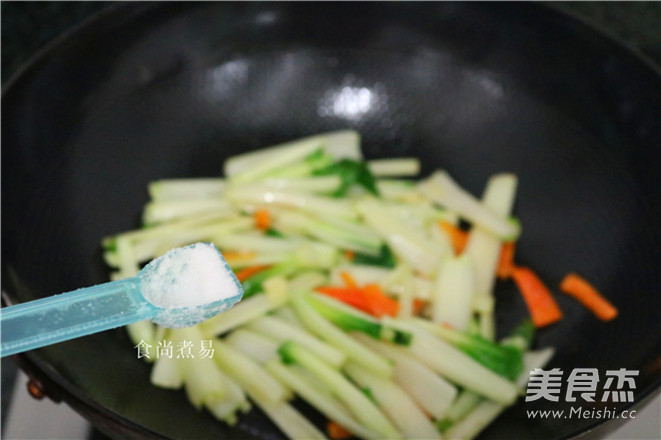 Stir-fried Cabbage Stem recipe