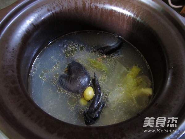 Supor Ginkgo Black Chicken Soup recipe