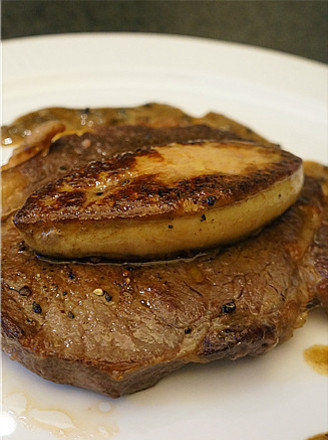Steak with Fat Foie Gras recipe