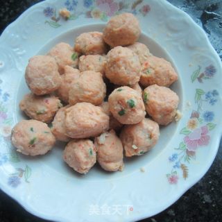 Stir-fried Meatballs with Green Peppers recipe